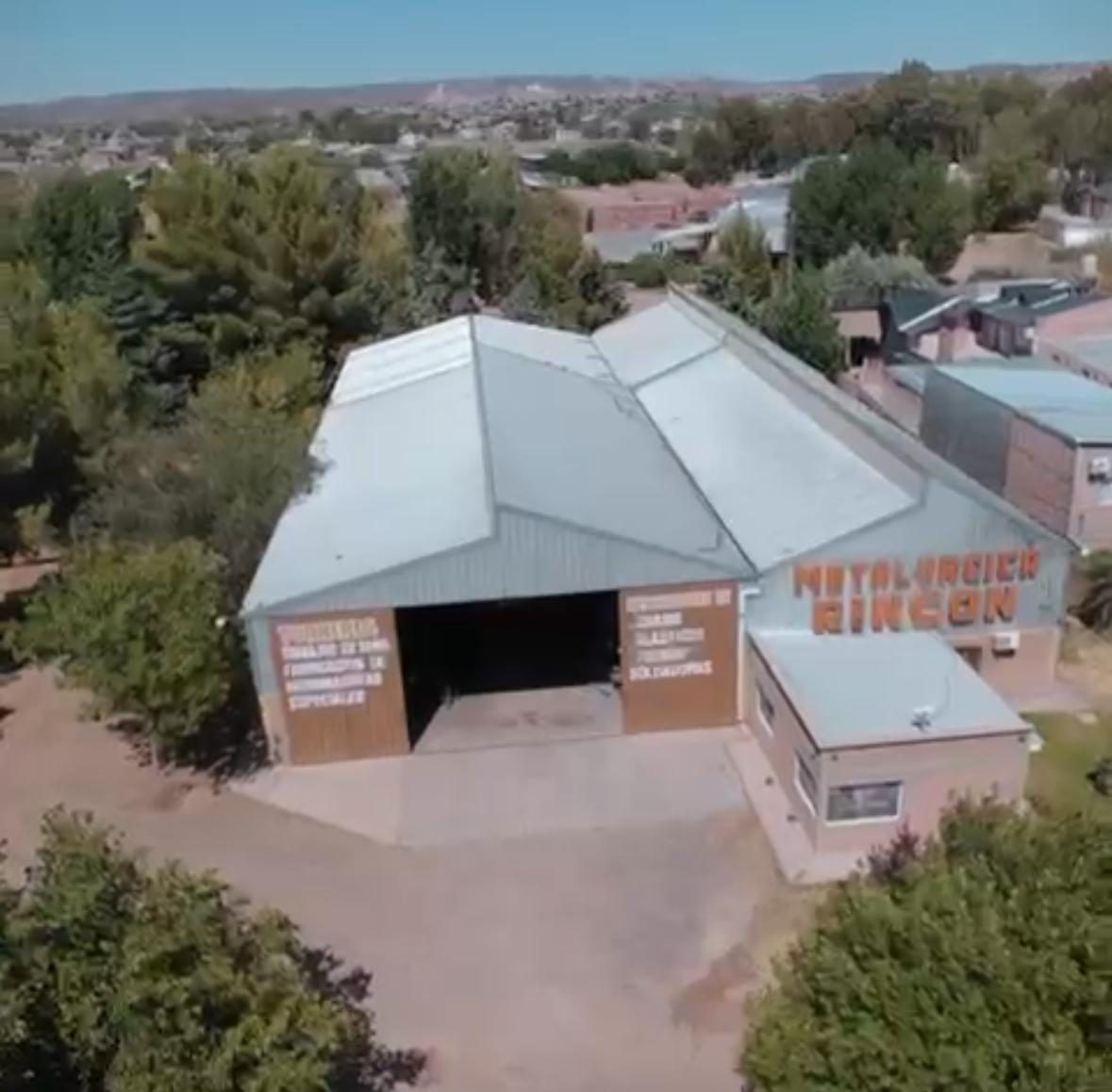 Vista aérea del taller de Metalúrgica Rincón en Rincón de los Sauces